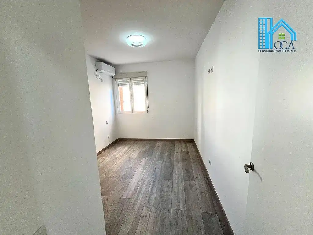 Bedroom of Flat for sale in Madrid  with Air Conditioner