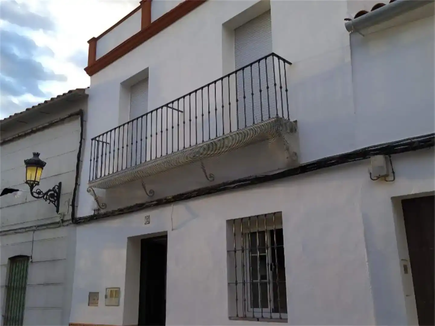 Vista exterior de Planta baixa en venda en Alanís amb Moblat i Balcó