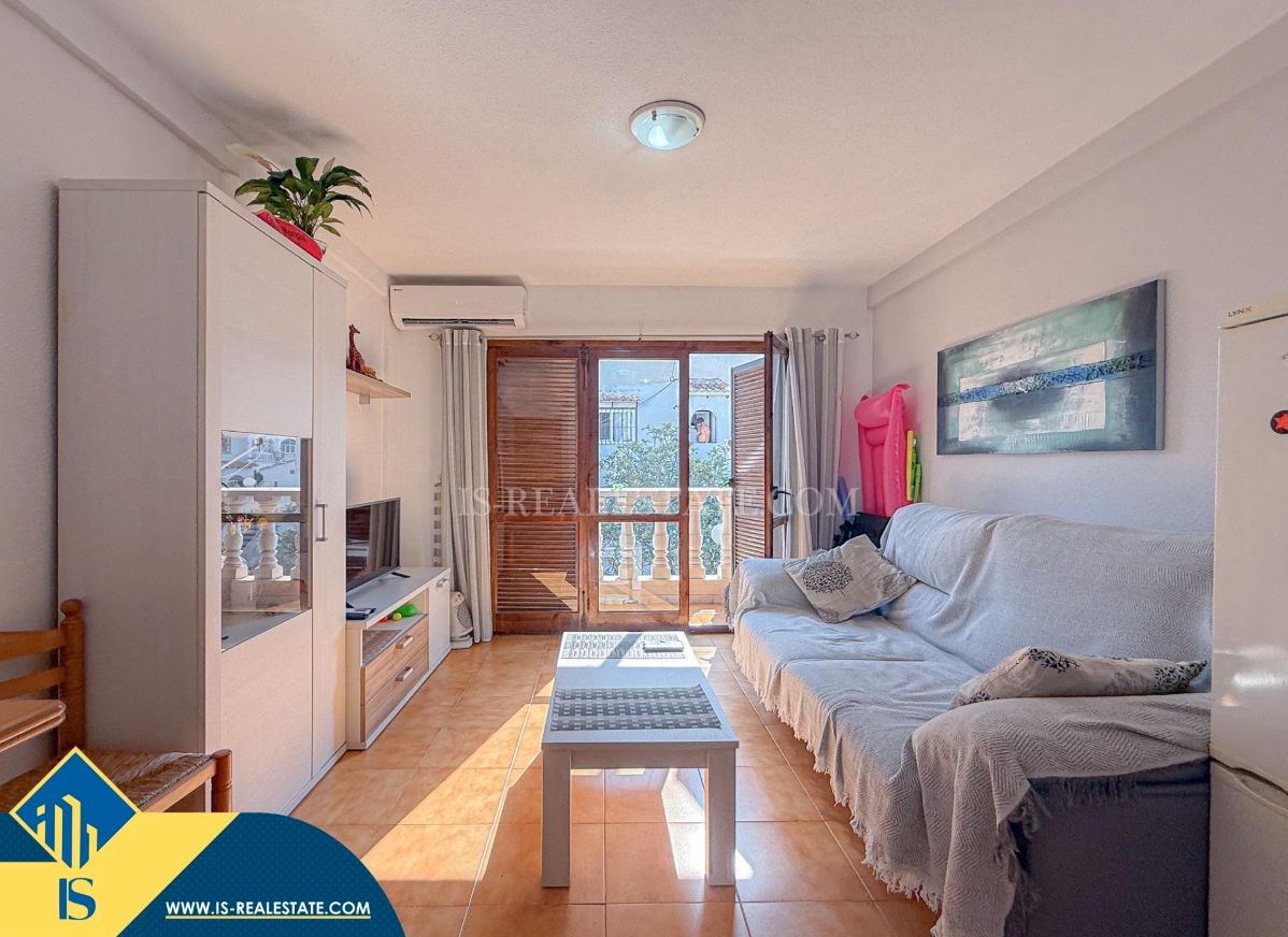 Vista exterior de Apartamento en venta en Torrevieja con Aire acondicionado, Calefacción y Terraza