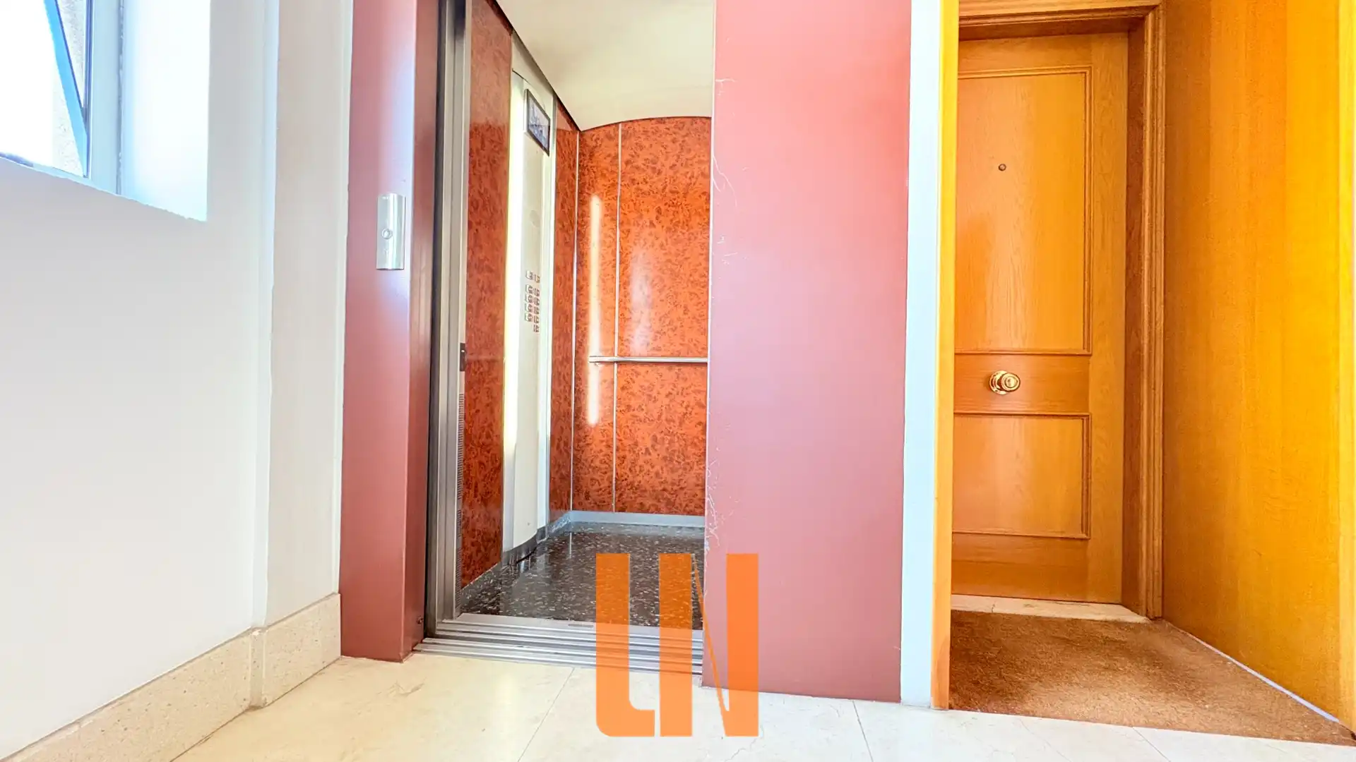 Pis en venda en A Coruña Capital  amb Calefacció, Parquet i Terrassa