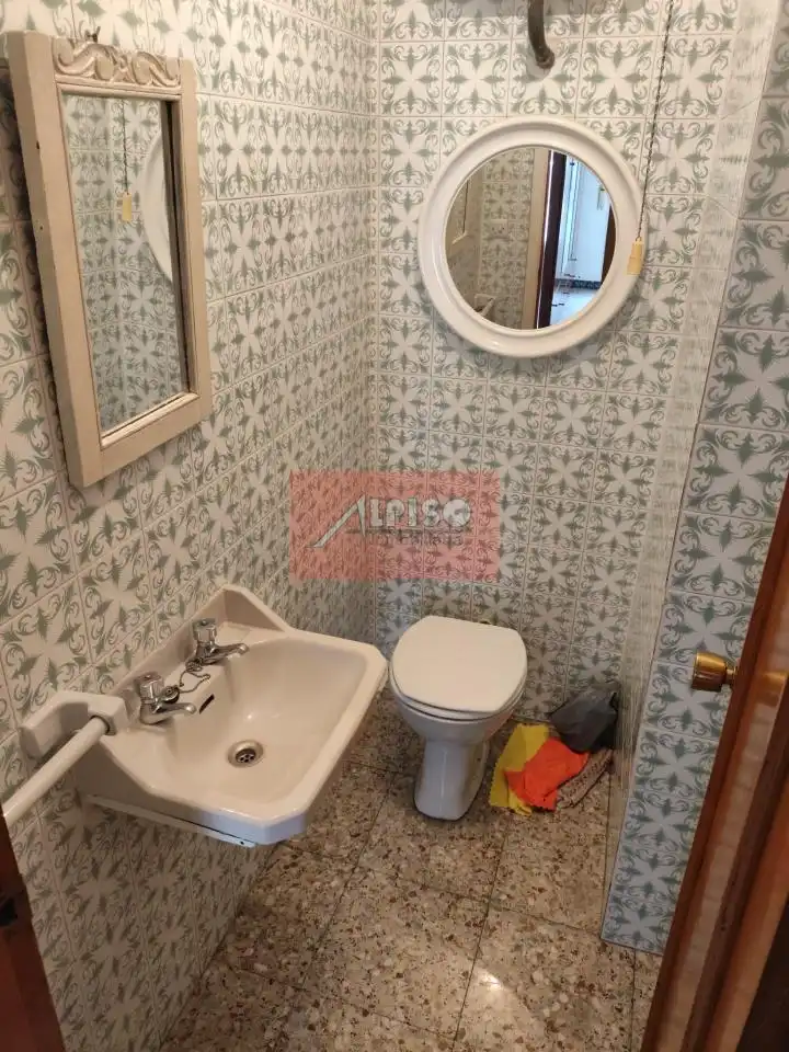 Bathroom of Flat for sale in Ourense Capital   with Heating, Storage room and Furnished