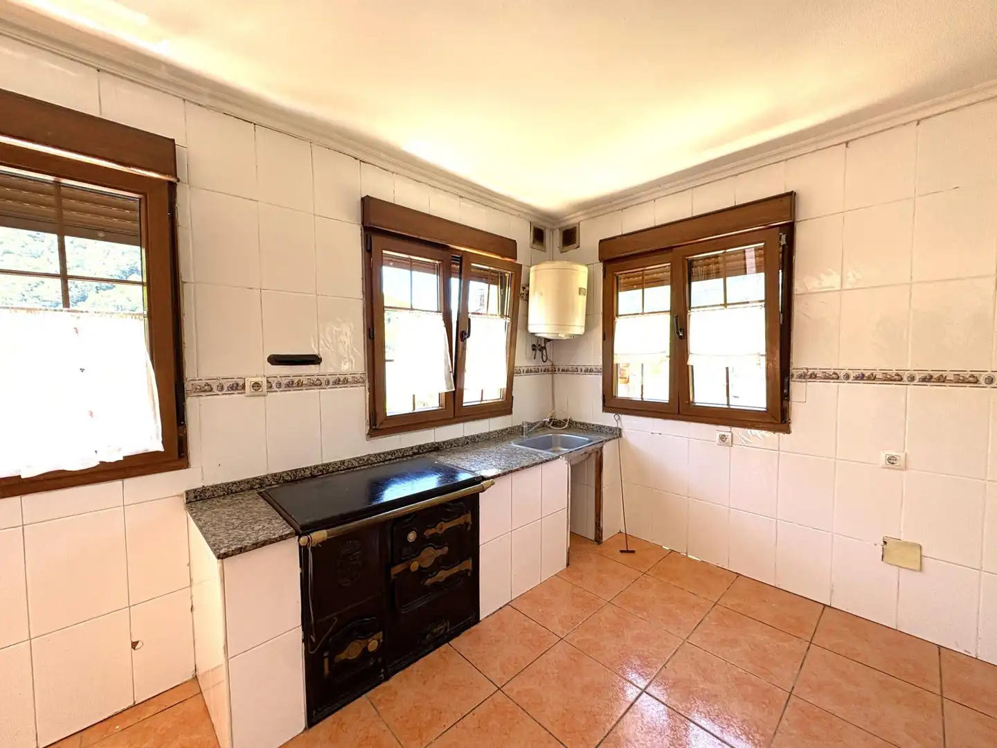 Cocina de Casa o chalet en venta en Aller con Jardín privado y Terraza