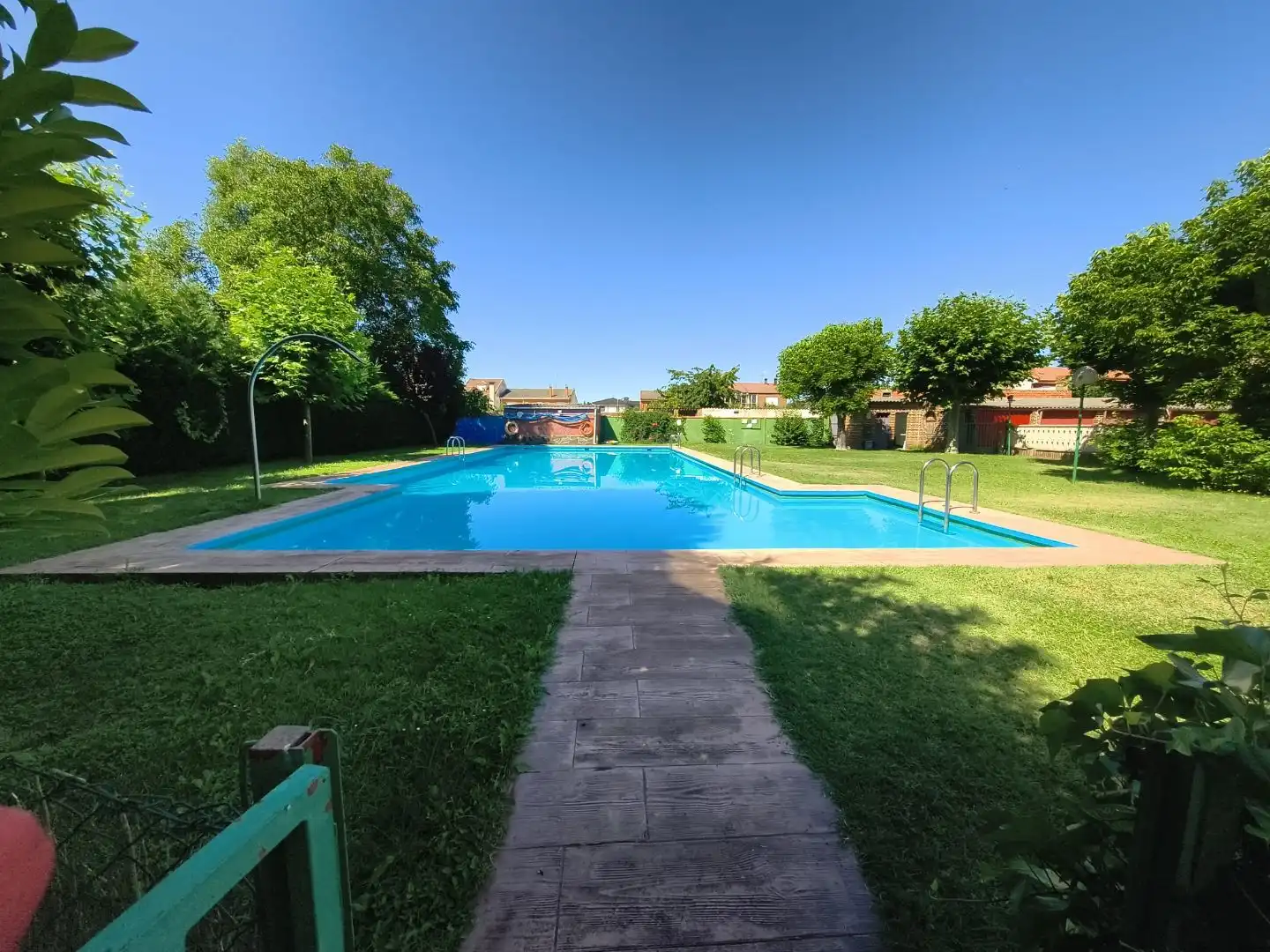 Piscina de Pis de lloguer en Villarejo de Órbigo amb Calefacció, Parquet i Terrassa