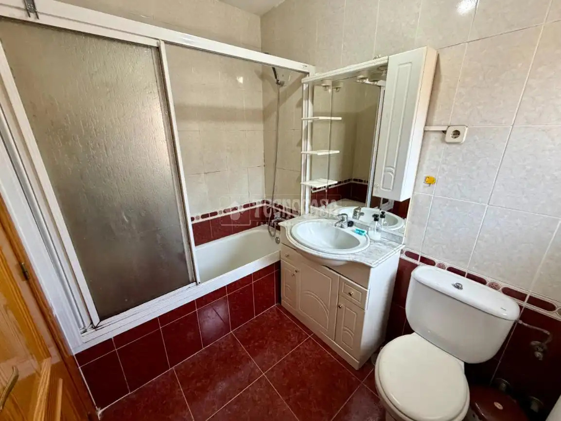 Bathroom of Detached homes for sale in Azuqueca de Henares
