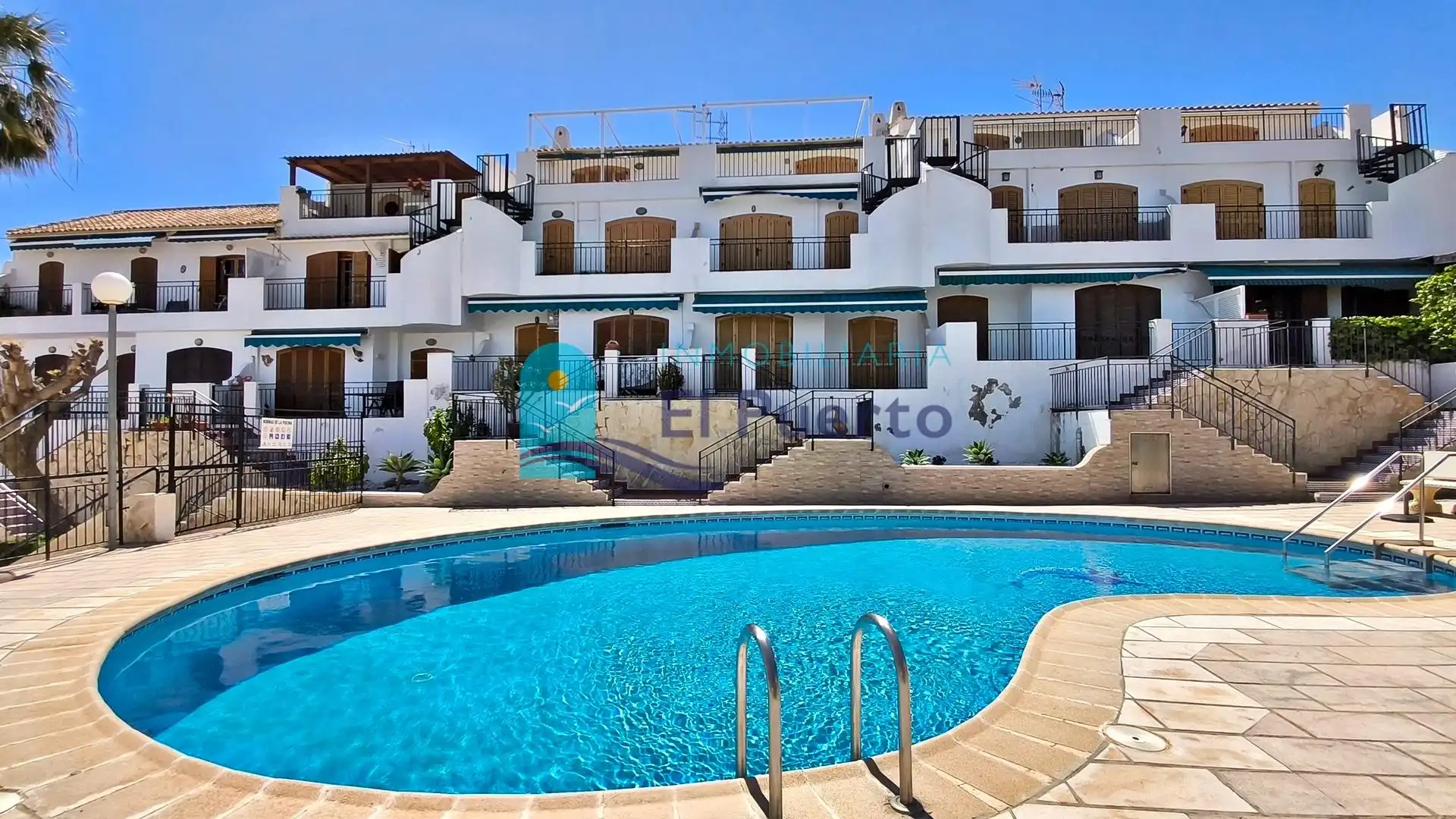 Schwimmbecken von Dachboden zum Verkauf in Mazarrón mit Klimaanlage, Terrasse und Möbliert