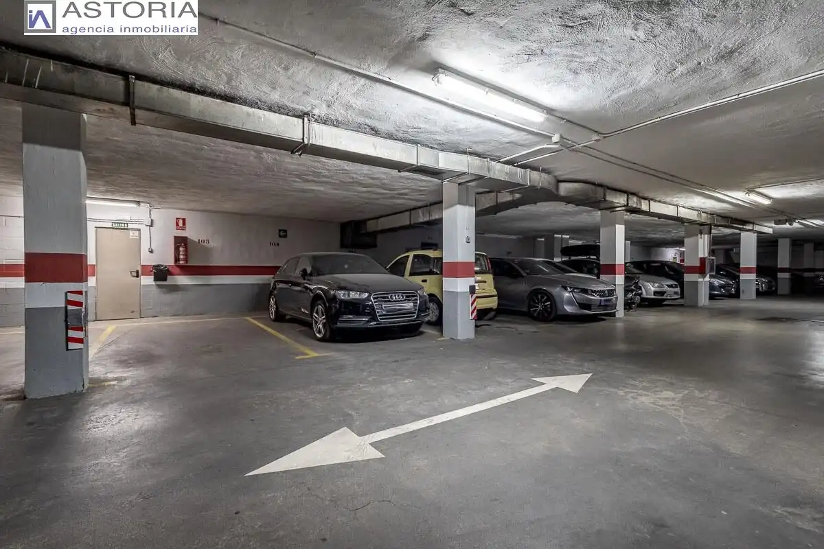 Parking of Flat for sale in Granada  with Balcony