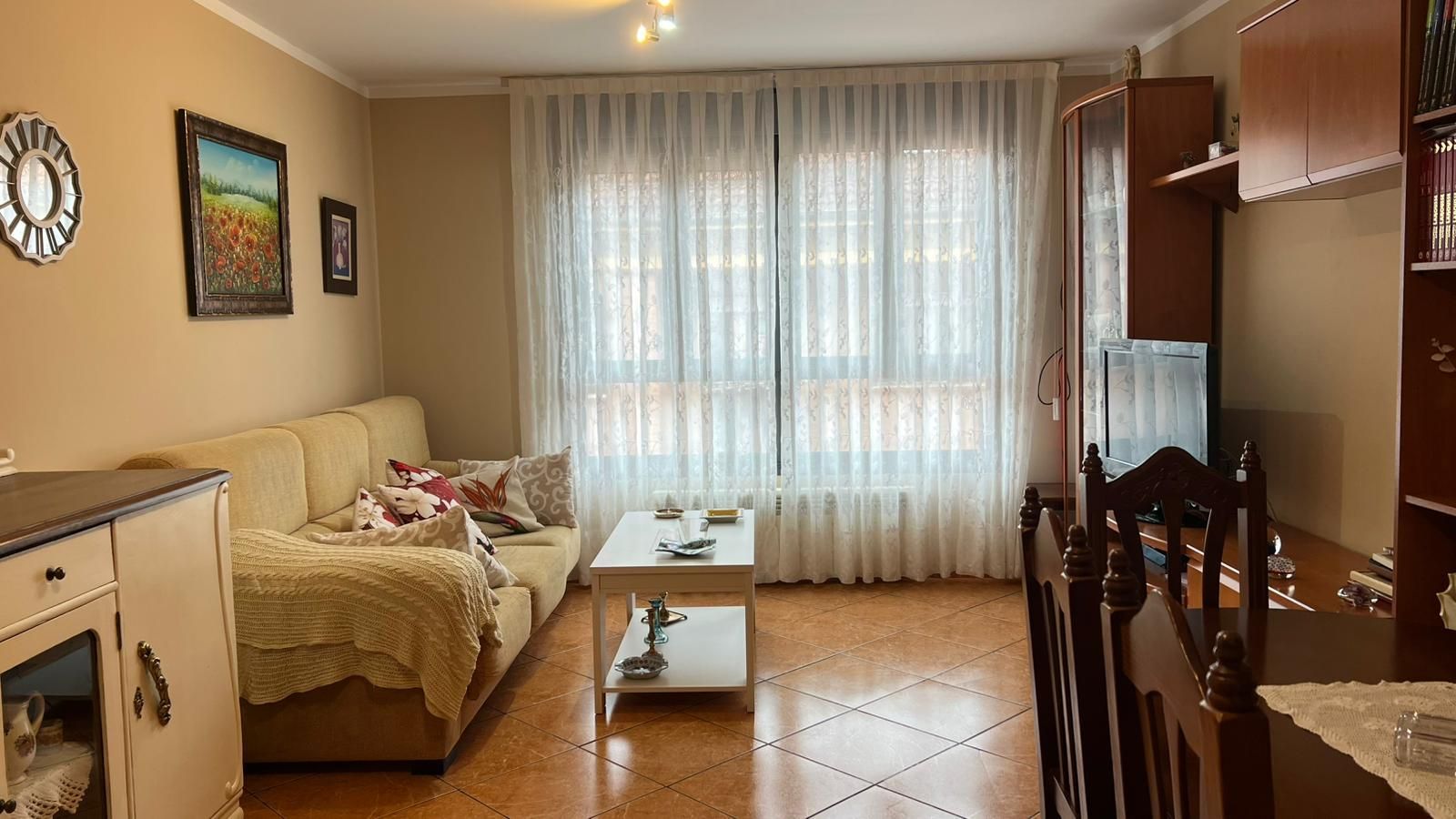 Habitación de Piso en venta en Cangas de Onís con Calefacción