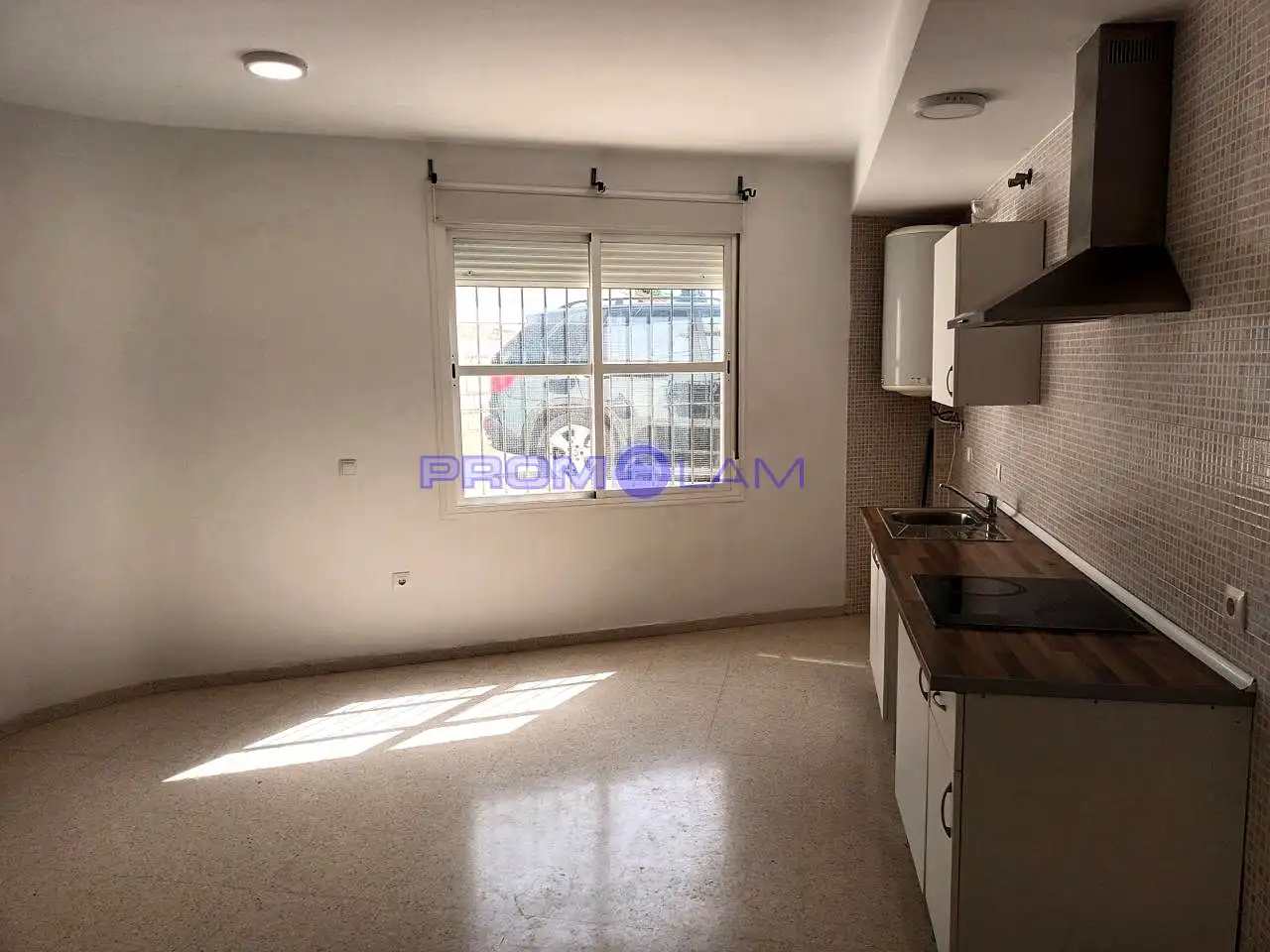 Schlafzimmer von Erdgeschoss zum Verkauf in Sanlúcar la Mayor