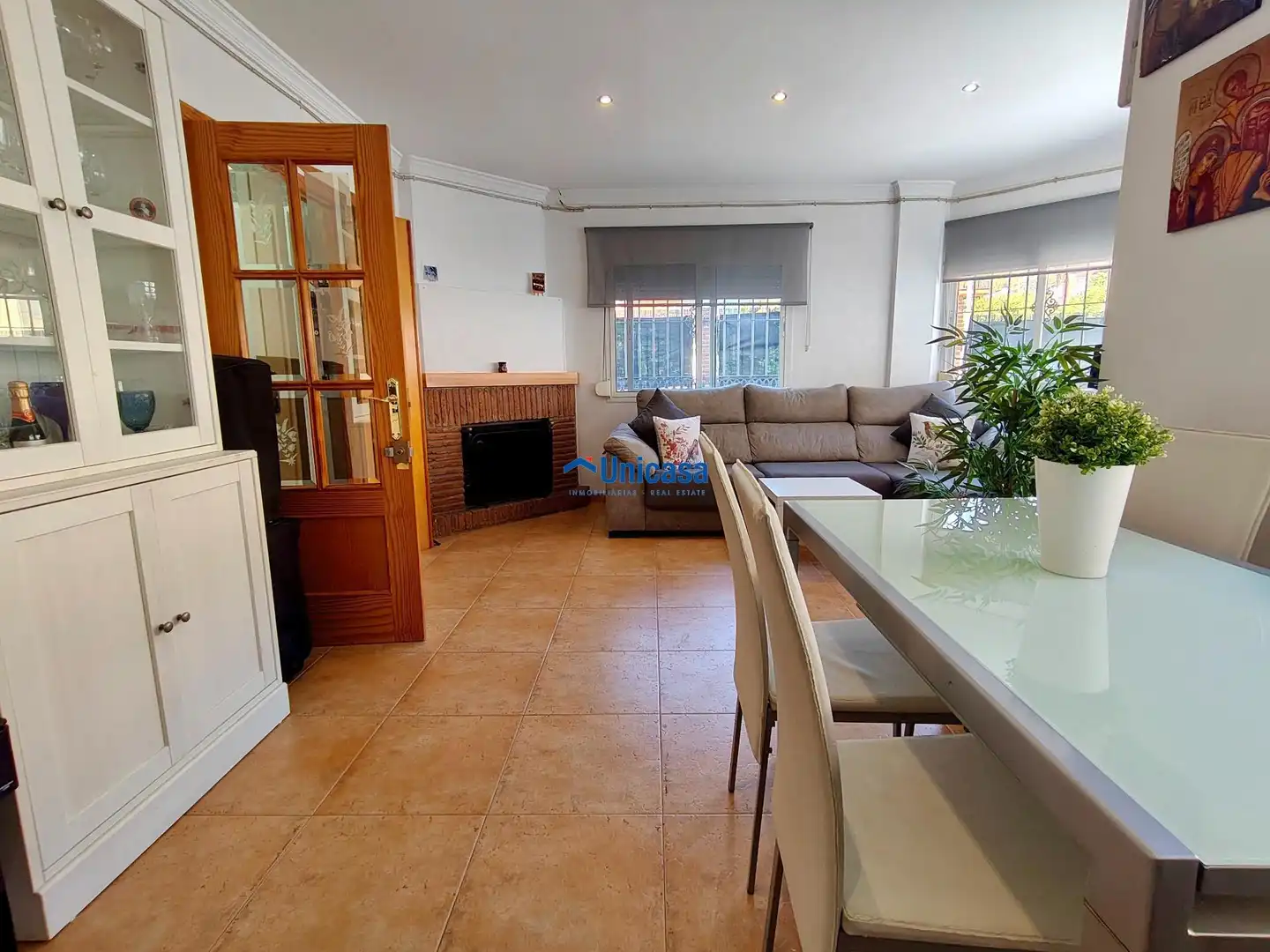 Sala d'estar de Casa adosada en venda en Málaga
