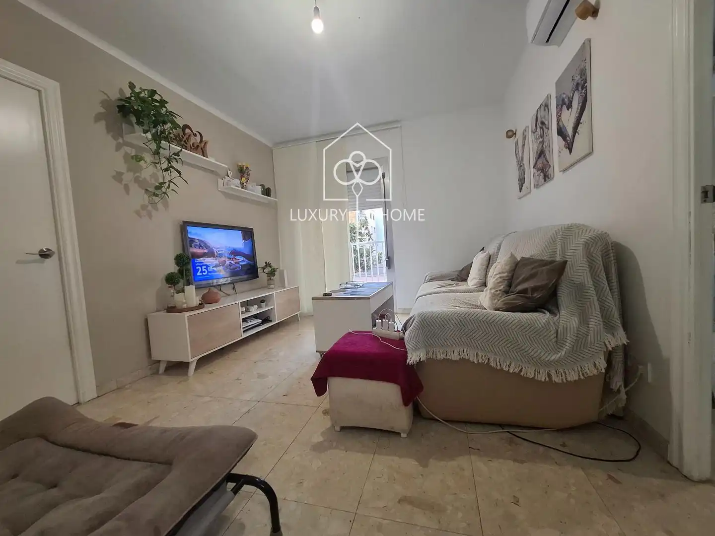 Living room of Flat for sale in Viladecans  with Air Conditioner, Terrace and Oven