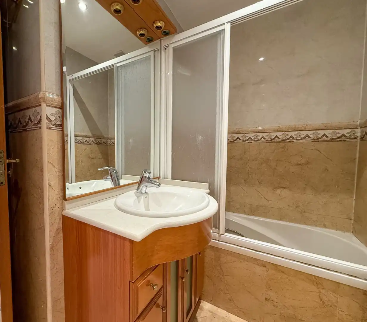 Badezimmer von Wohnung zum Verkauf in Torrejón de Ardoz