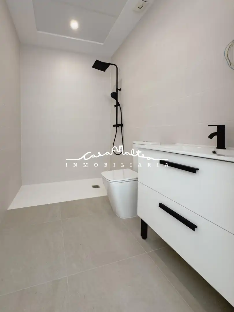 Bathroom of Detached homes for sale in Calpe / Calp  with Air Conditioner, Private garden and Terrace