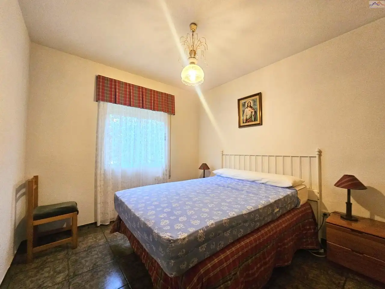 Dormitori de Casa o xalet en venda en Villa del Prado amb Traster i Piscina