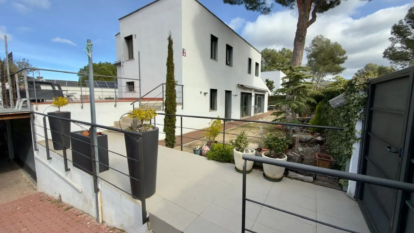 Vista exterior de Casa o xalet en venda en Castellolí amb Calefacció, Jardí privat i Terrassa