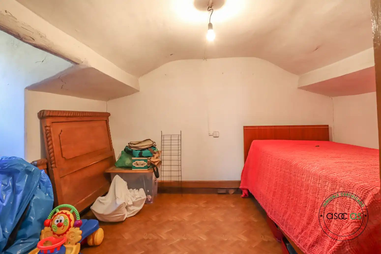 Habitación de Casa o chalet en venta en Langreo con Calefacción, Trastero y Amueblado