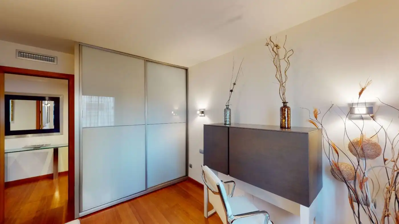 Piso con terraza en venta en Calle Baró de Pinopar 14, imagen 19