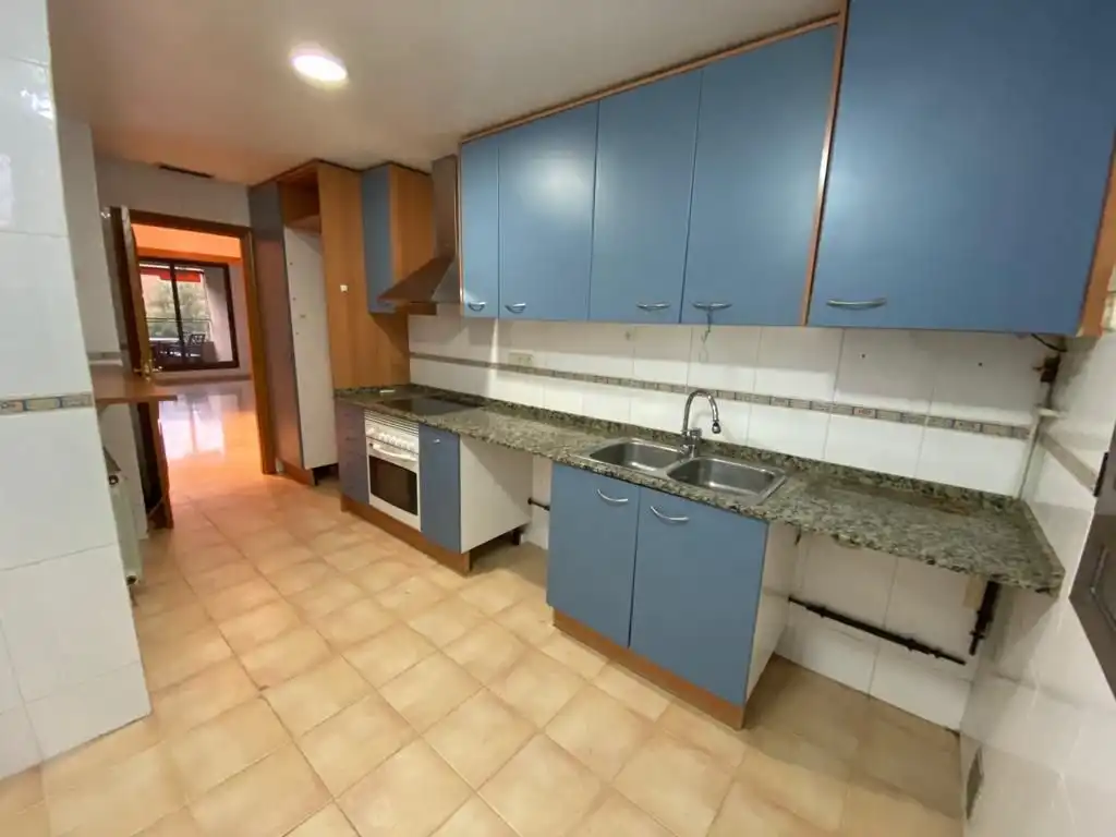 Küche von Wohnung zur Miete in Valencia mit Klimaanlage, Heizung und Terrasse