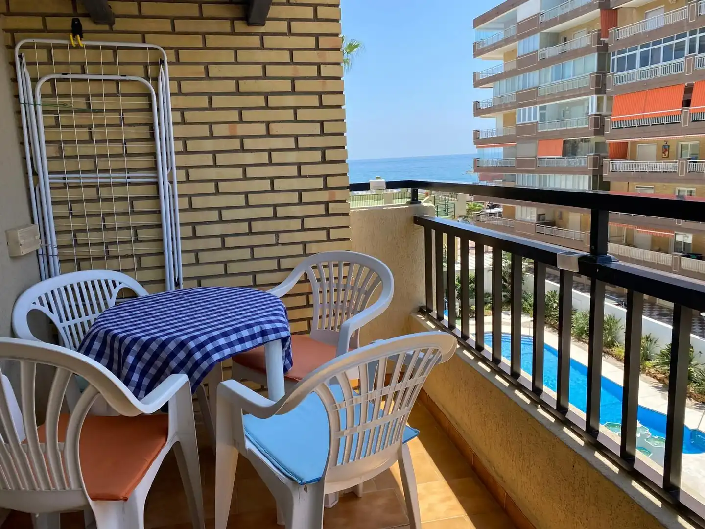 Terraza de Apartamento en venta en Fuengirola con Aire acondicionado y Piscina comunitaria