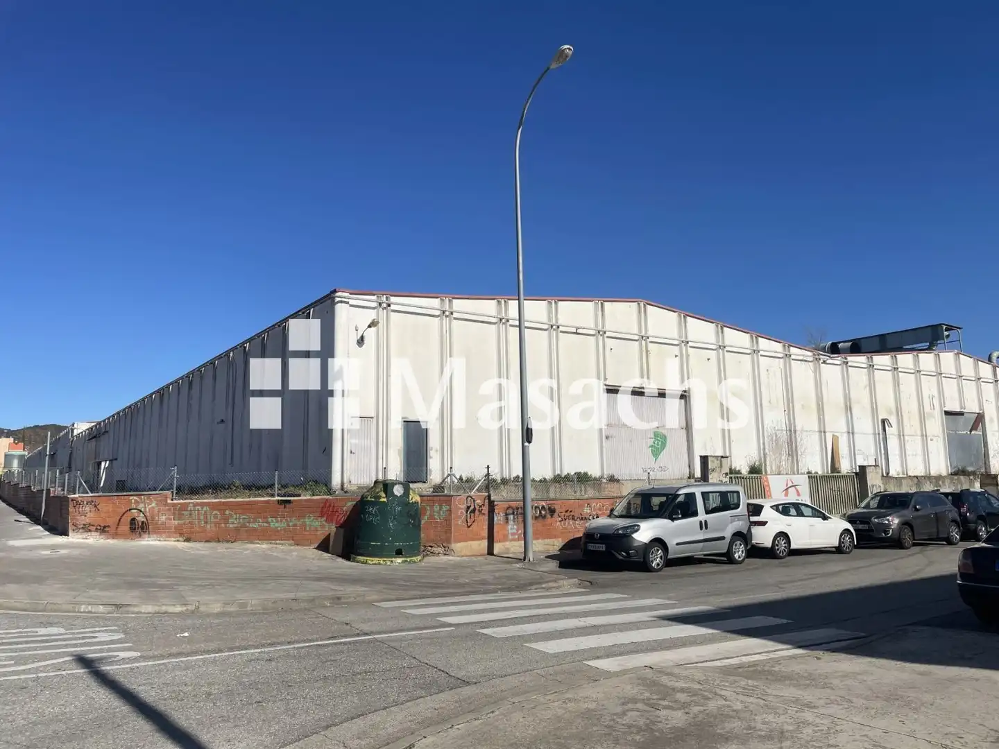 Außenansicht von Fabrikhallen zur Miete in Castellar del Vallès