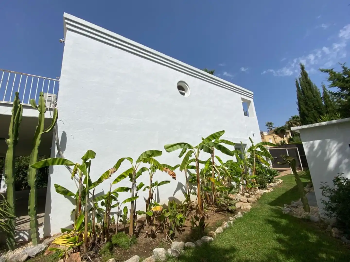 Vista exterior de Casa o xalet de lloguer en Marbella