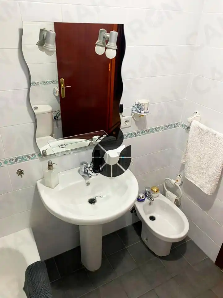 Baño de Casa adosada en venta en Bormujos con Aire acondicionado, Terraza y Trastero