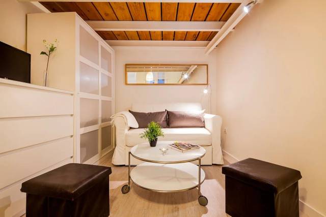 Piso en Venta en Calle LUNA en Universidad - Malasaña