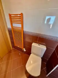 Bany de Casa o xalet en venda en Onzonilla amb Calefacció, Parquet i Terrassa