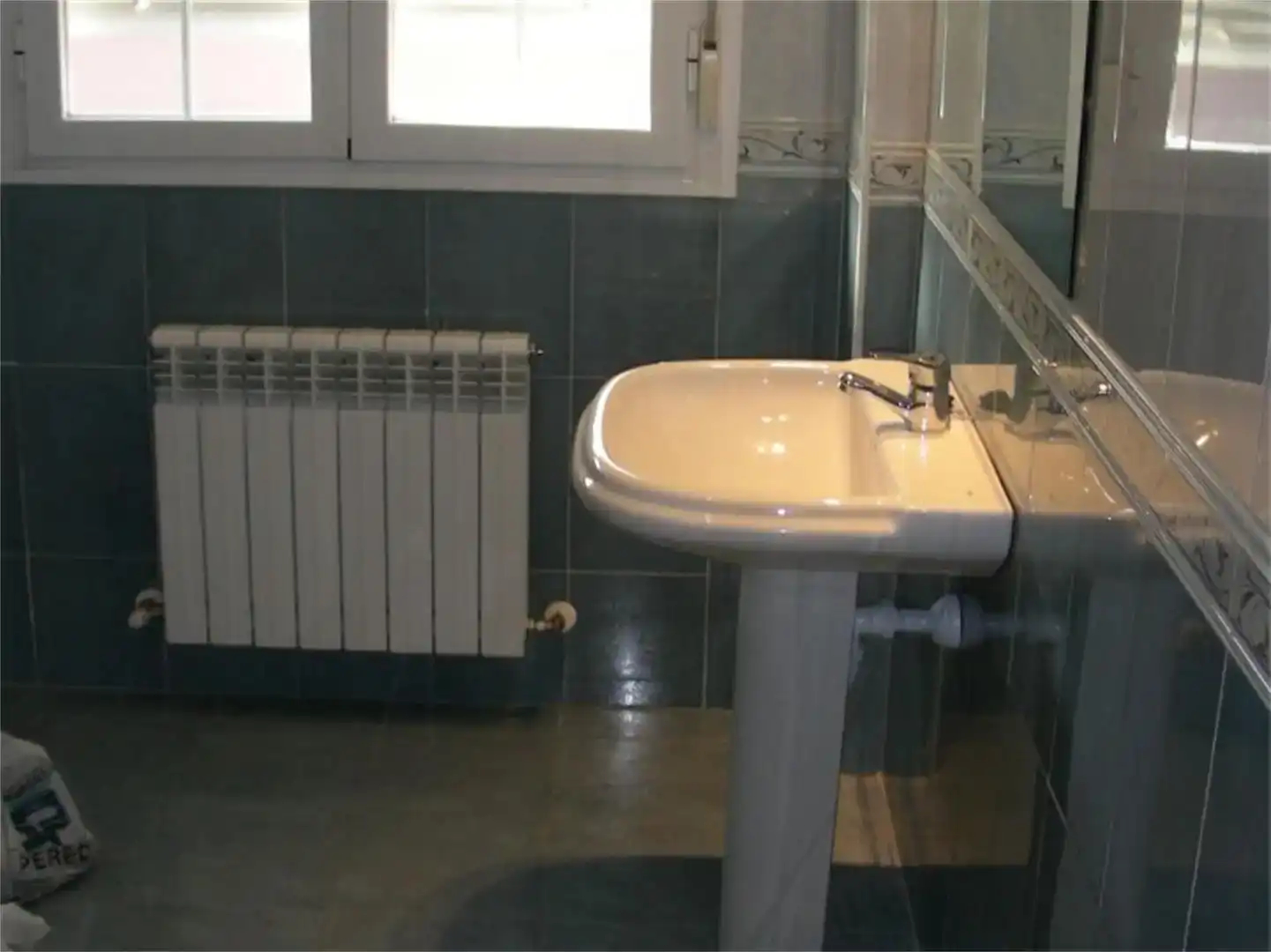 Bany de Pis en venda en Leganés amb Aire condicionat, Jardí privat i Parquet