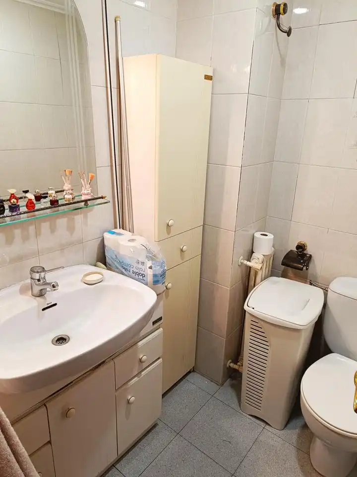 Bathroom of Flat for sale in Zaragoza  with Air Conditioner, Heating and Parquet flooring