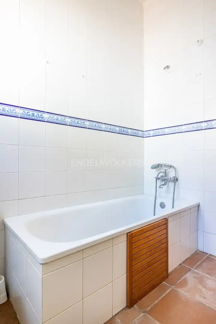 Baño de Finca rústica en venta en Alcalá del Río con Aire acondicionado, Calefacción y Jardín privado