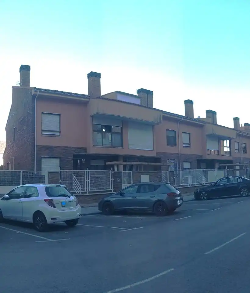 Vista exterior de Casa adosada en venta en Calatayud con Calefacción, Jardín privado y Terraza