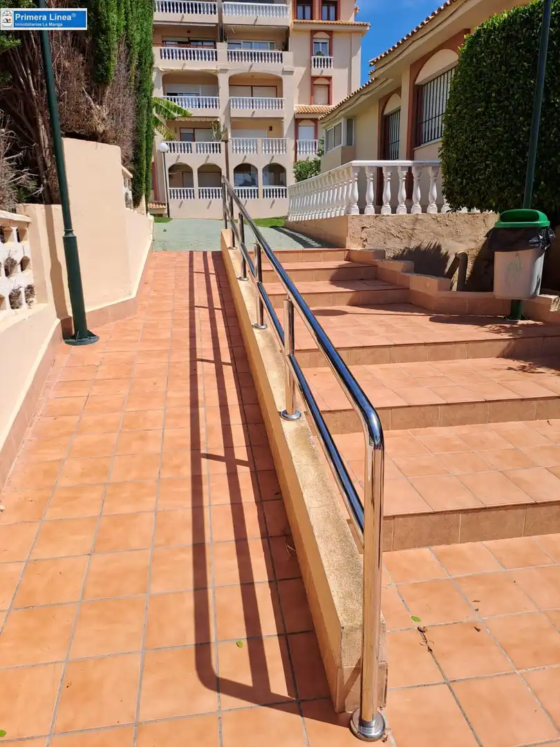Terrasse von Wohnungen zum Verkauf in Cartagena mit Privatgarten, Terrasse und Möbliert