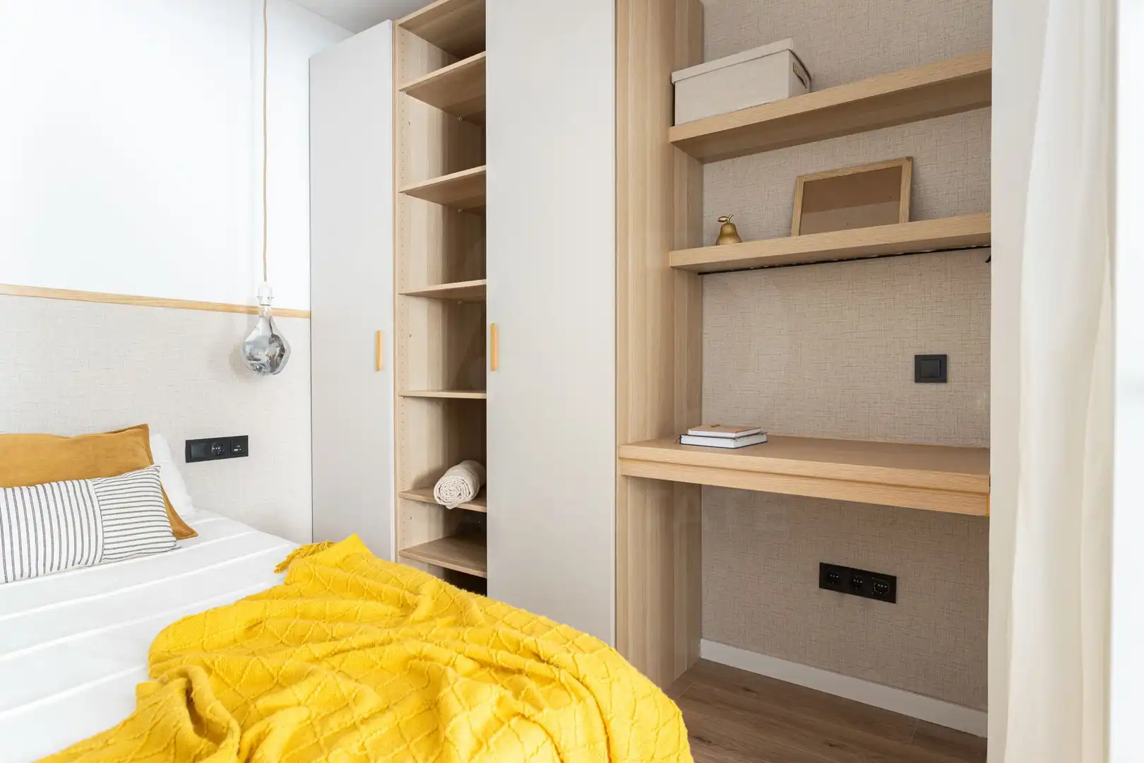 Schlafzimmer von Einfamilien-Reihenhaus zum Verkauf in Badalona mit Klimaanlage, Heizung und Terrasse