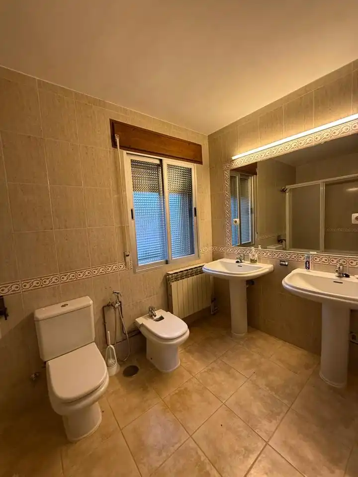 Baño de Casa o chalet en venta en Castillejo de Mesleón con Calefacción, Jardín privado y Terraza