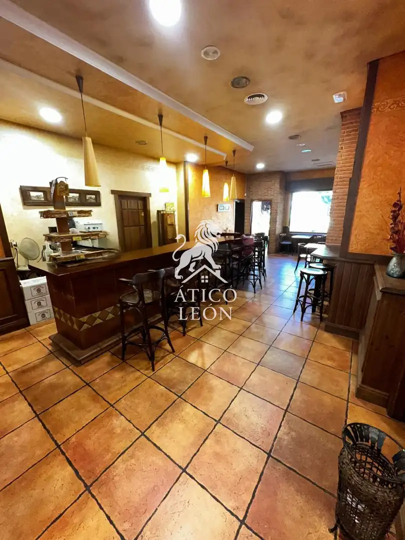 Local comercial en venda a Cardenal Cisneros 51, imagen 4