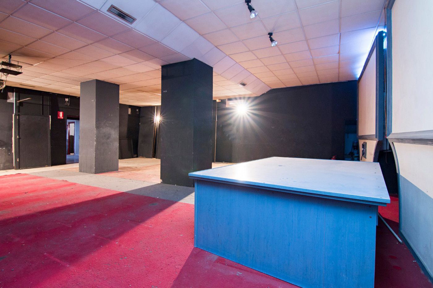Premises for sale in  Granada Capital