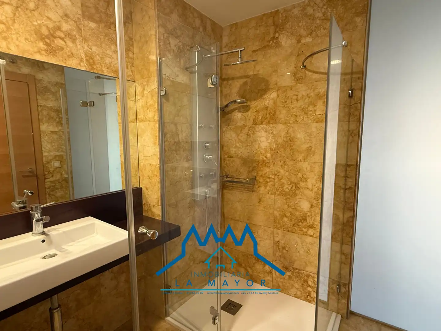 Bathroom of Duplexes for sale in Ciudad Real  with Air Conditioner, Heating and Private garden