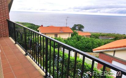 Balcony of House or chalet for sale in Castro-Urdiales  with Terrace and Balcony