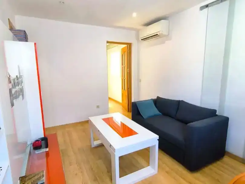Flat for rent in Calle de Los Jardines, 11, Sol