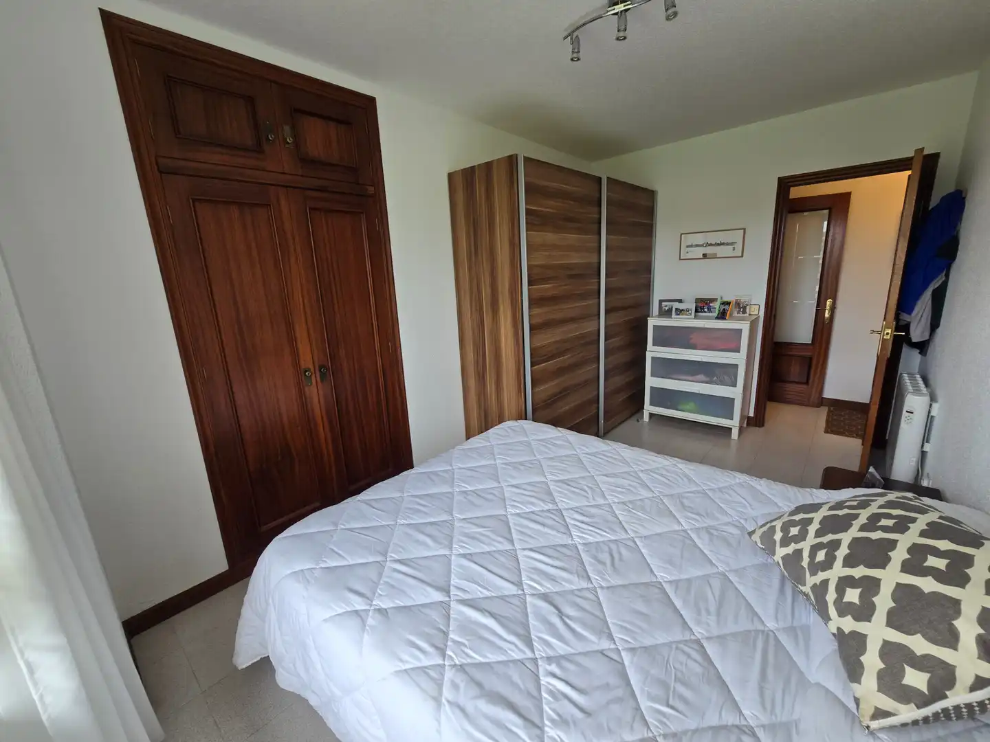 Habitación de Piso en venta en Bareyo con Calefacción, Terraza y Amueblado