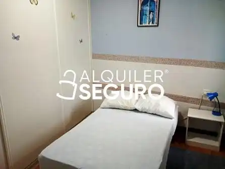 Habitación de Piso de alquiler en Miranda de Ebro con Calefacción, Terraza y Amueblado