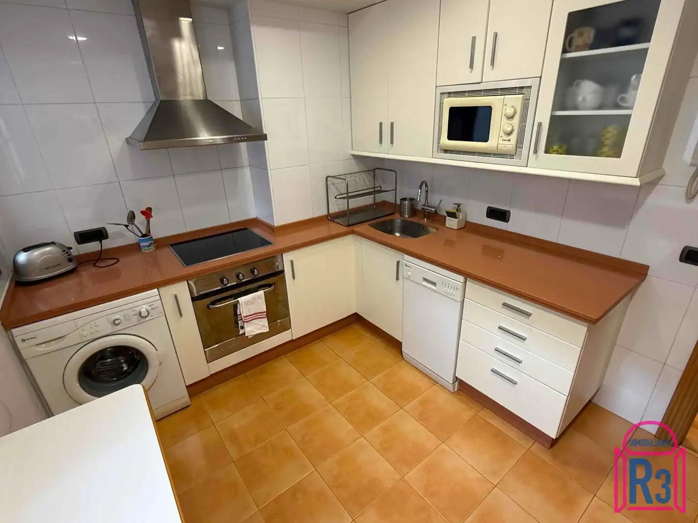 Flat for rent in Los Cubos, San Mamés - La Palomera