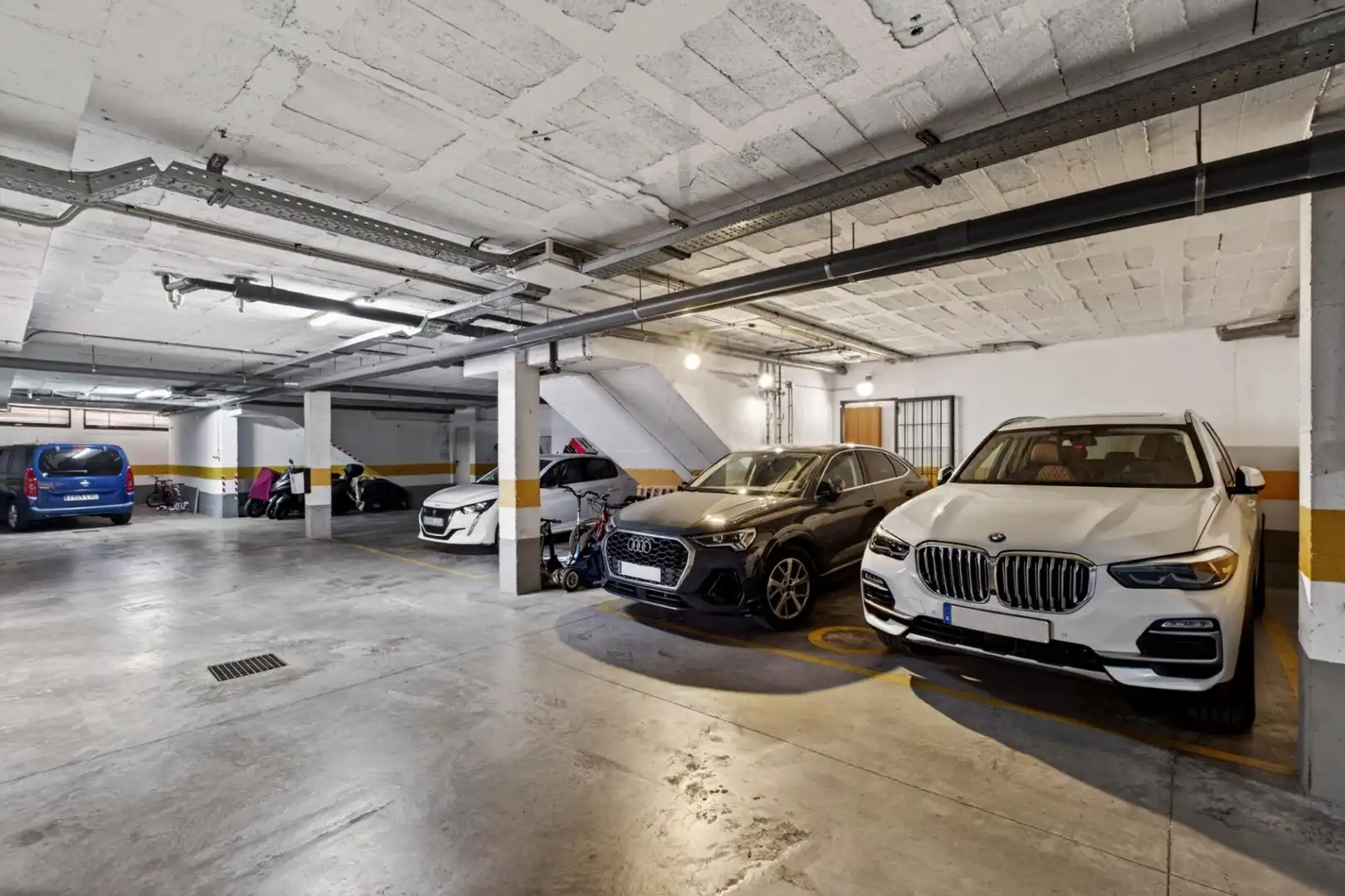 Parking de Casa adosada en venta en Alhaurín de la Torre con Aire acondicionado, Terraza y Trastero