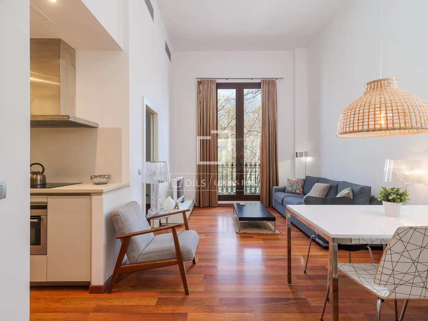 Wohnzimmer von Wohnung zum Verkauf in Barcelona mit Klimaanlage, Heizung und Parkett