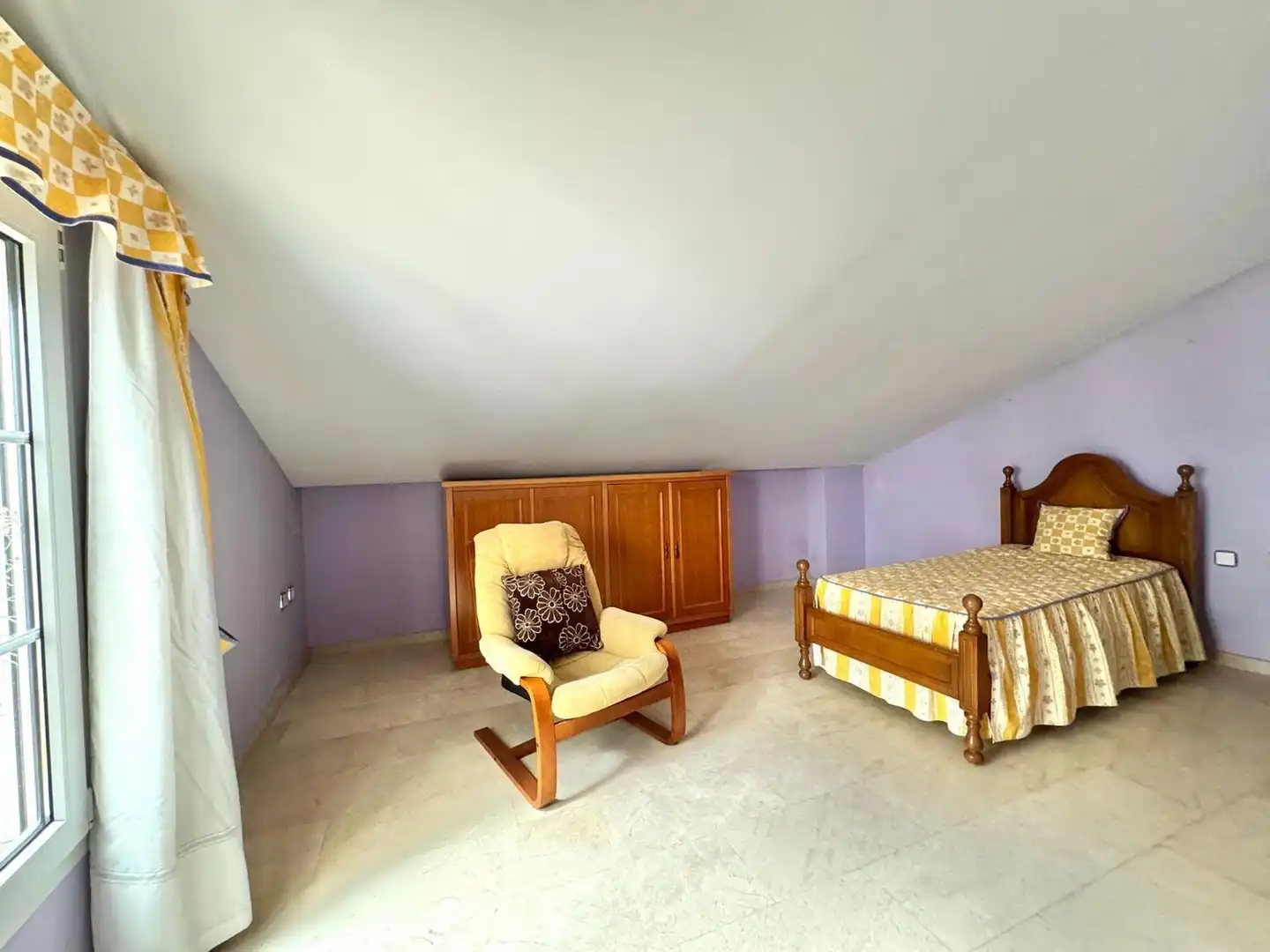 Dormitori de Casa o xalet en venda en Mérida amb Aire condicionat, Terrassa i Traster