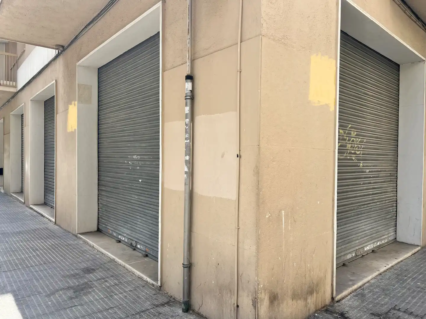 Gewerbefläche zum Verkauf in Carrer del Morell 20, imagen 2