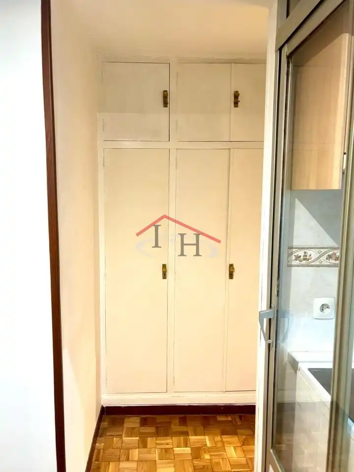Apartamento de alquiler en León Capital  con Calefacción y Amueblado