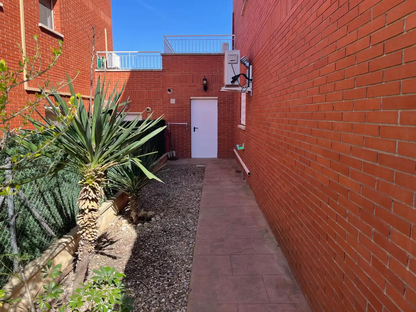 Vista exterior de Casa adosada en venda en Ullastrell amb Aire condicionat, Calefacció i Jardí privat