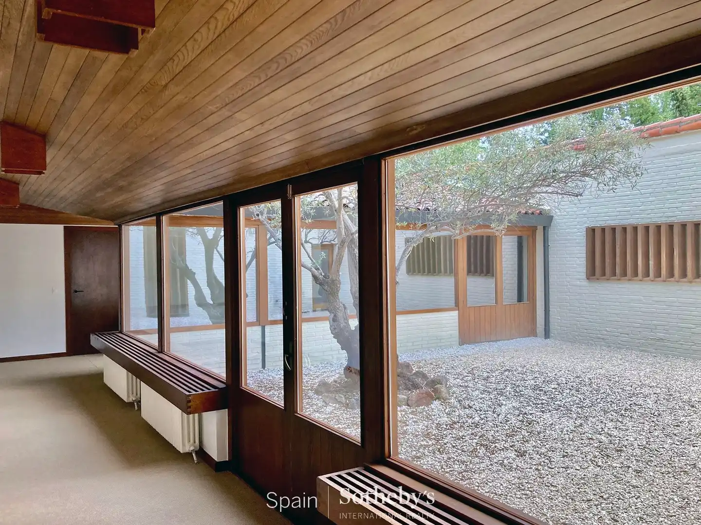 Vista exterior de Casa o xalet de lloguer en Madrid amb Aire condicionat, Jardí privat i Traster