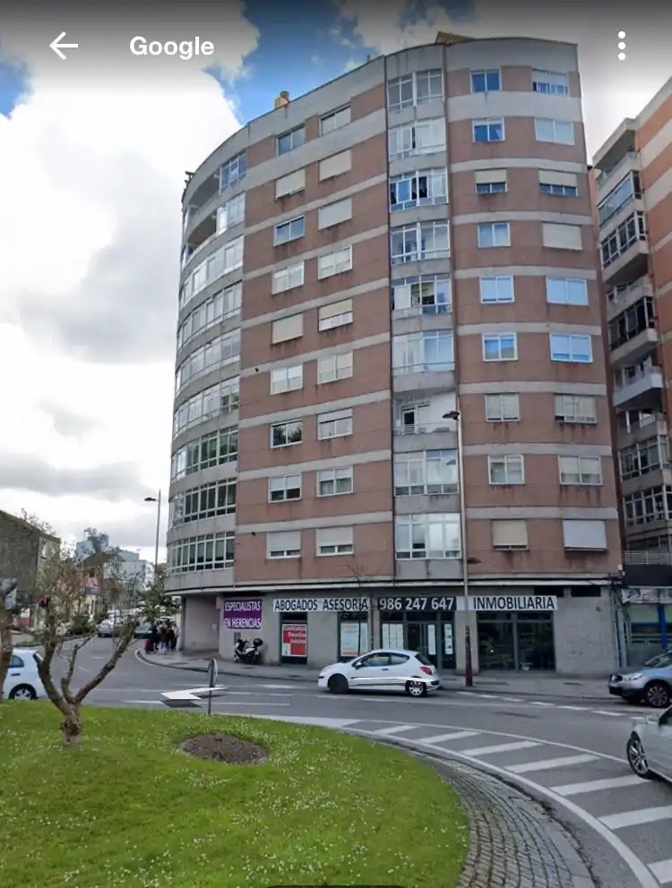 Vista exterior de Local en venta en Vigo 